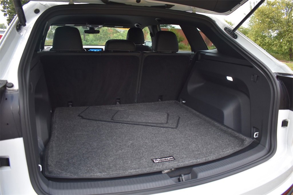 Used 2024 Volkswagen Atlas Cross Sport SE image 20