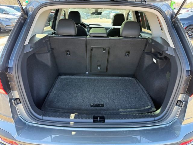 Certified 2024 Volkswagen Taos SEL image 31