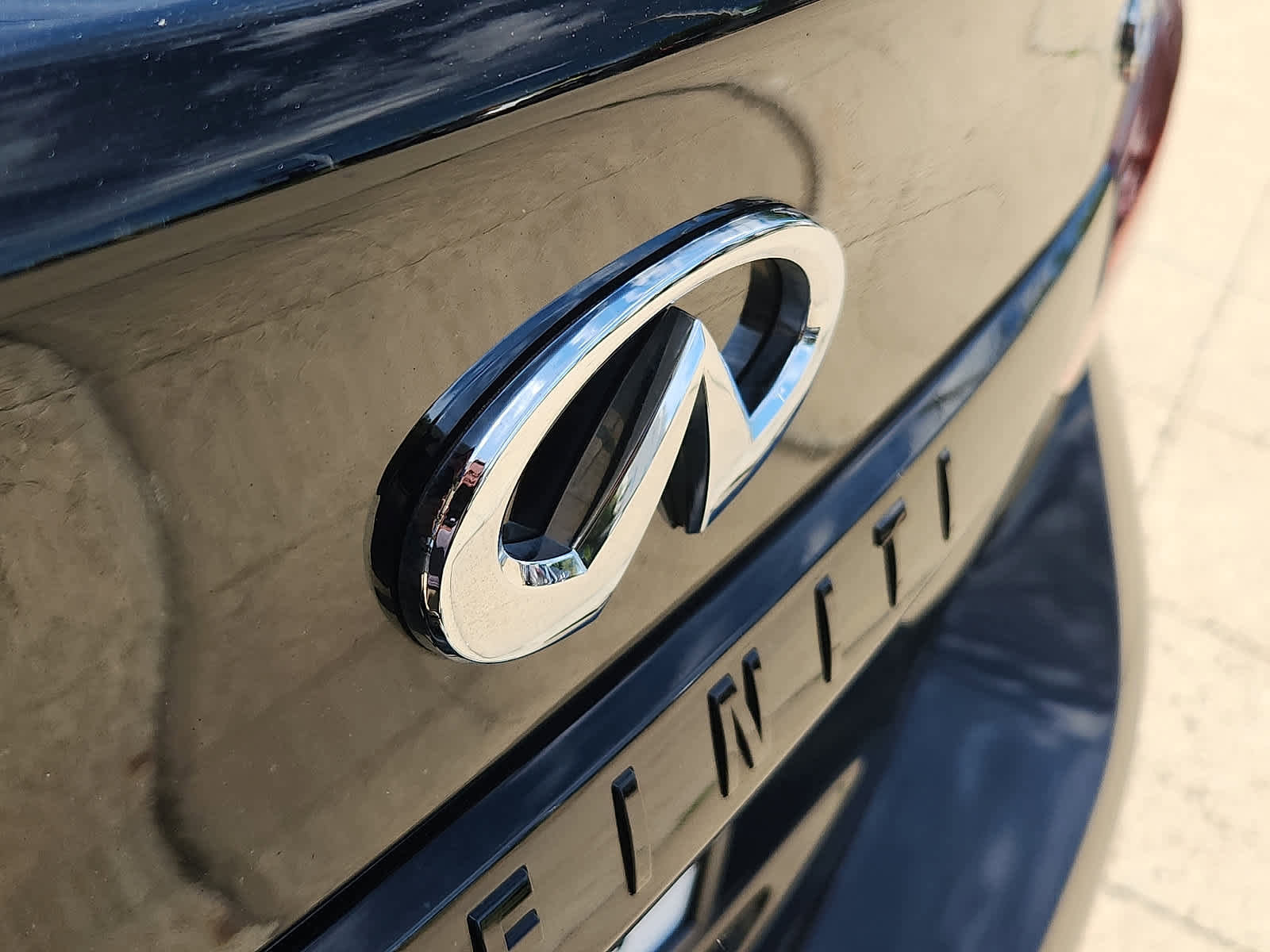 Used 2023 INFINITI Q50 Sensory image 30