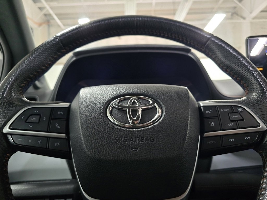 Certified 2021 Toyota Sienna XSE image 27