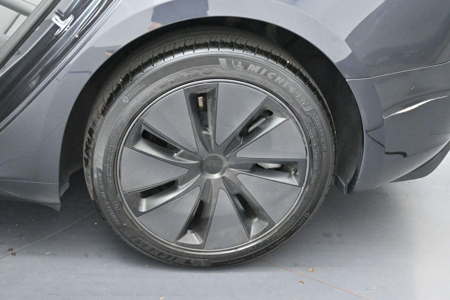 Used 2025 Tesla Model 3 Long Range RWD image 32