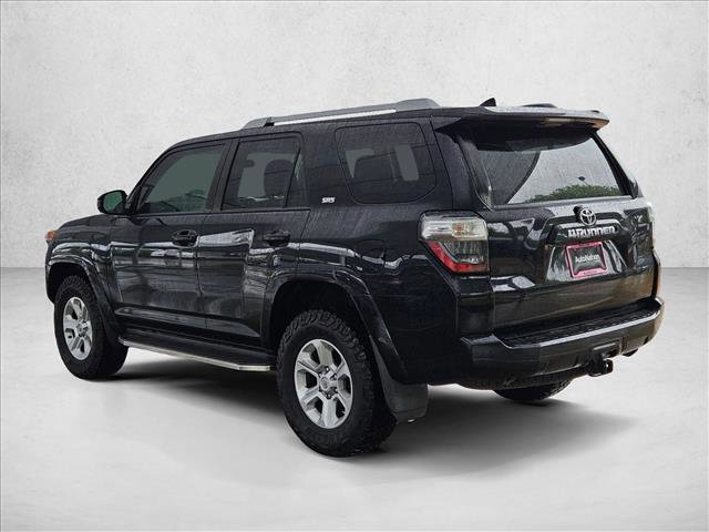 Used 2018 Toyota 4Runner SR5 AWD/4WD image 8
