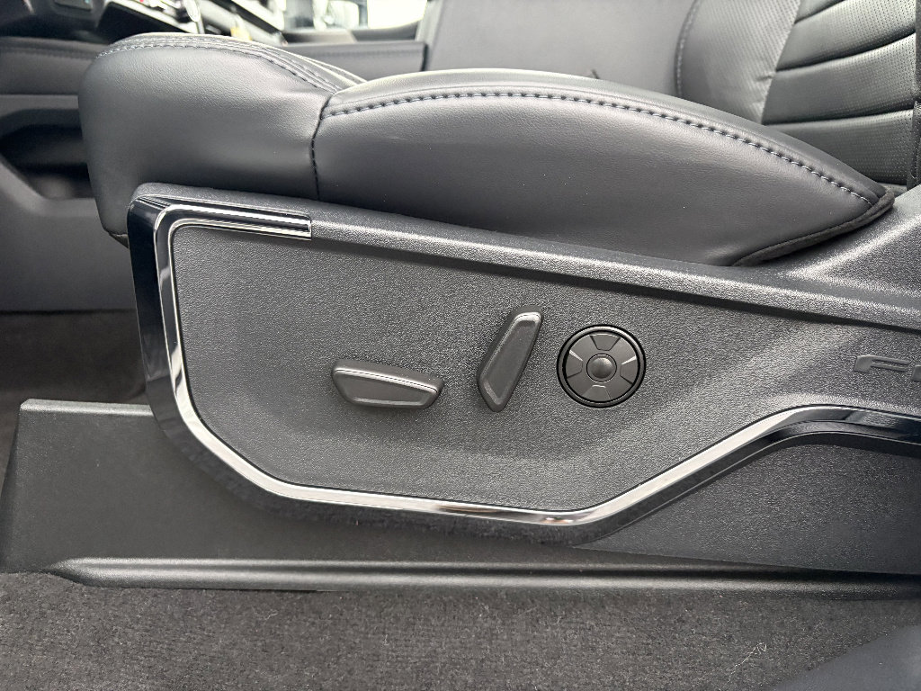 New 2026 Ford F450 Platinum w/ FX4 Off-Road Package image 21