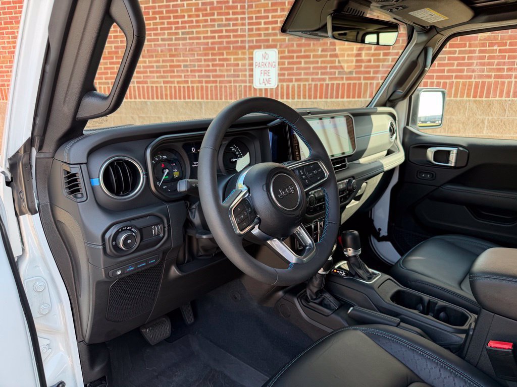 Used 2024 Jeep Wrangler High Altitude AWD/4WD image 13