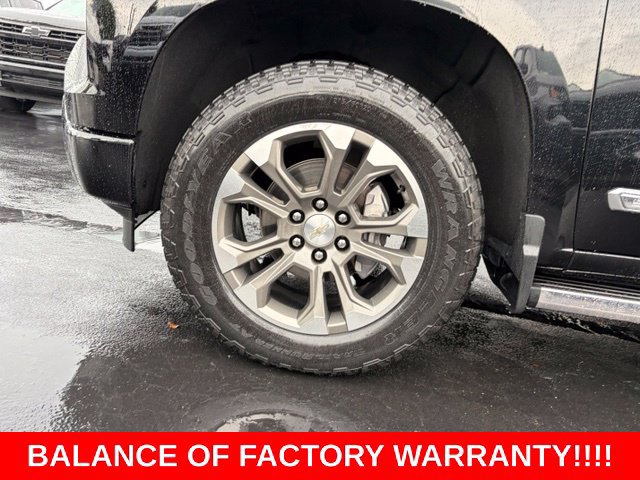 Used 2023 Chevrolet Silverado 1500 High Country w/ Technology Package AWD/4WD image 9