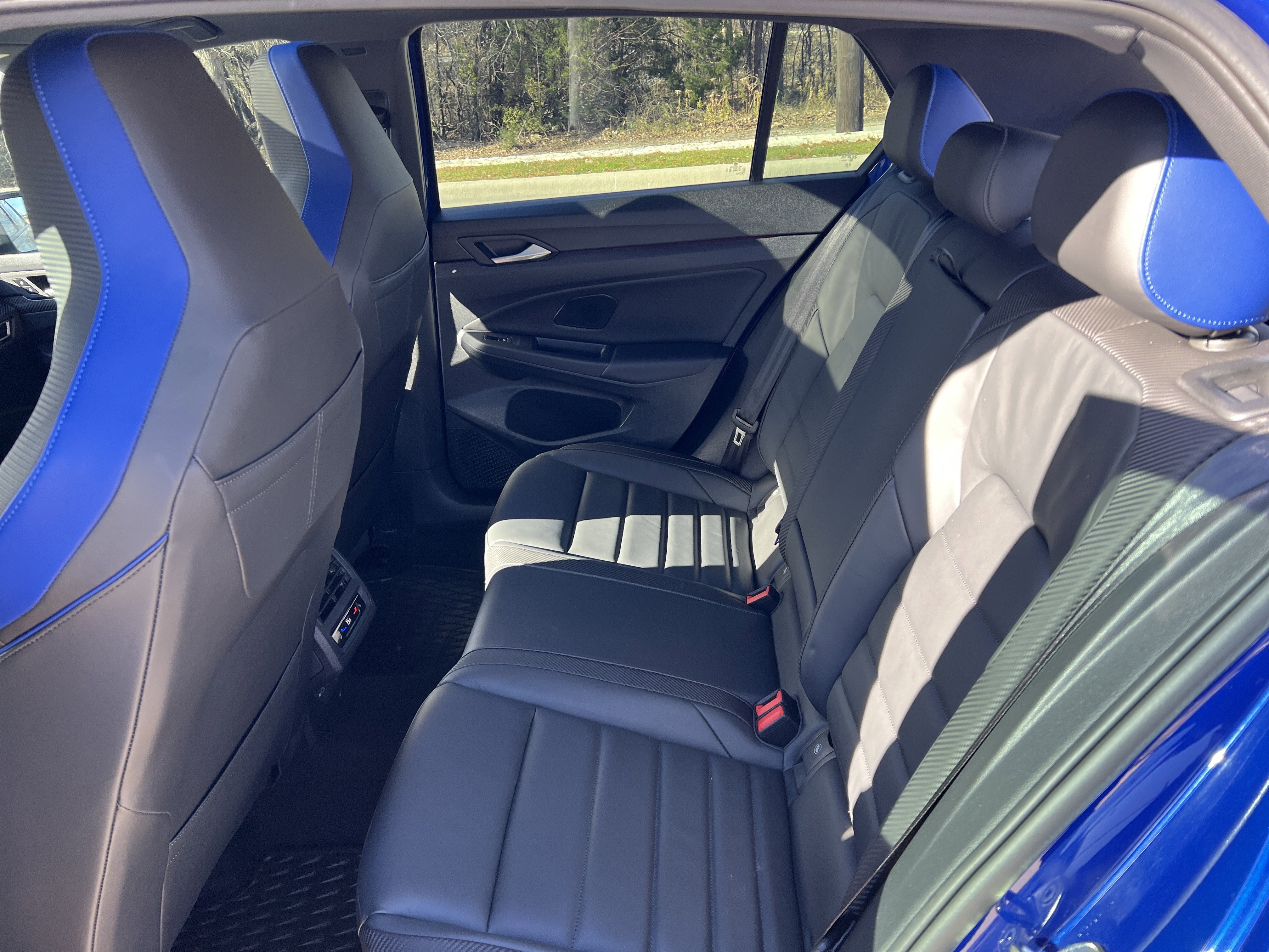 Certified 2025 Volkswagen Golf R Black Edition image 30