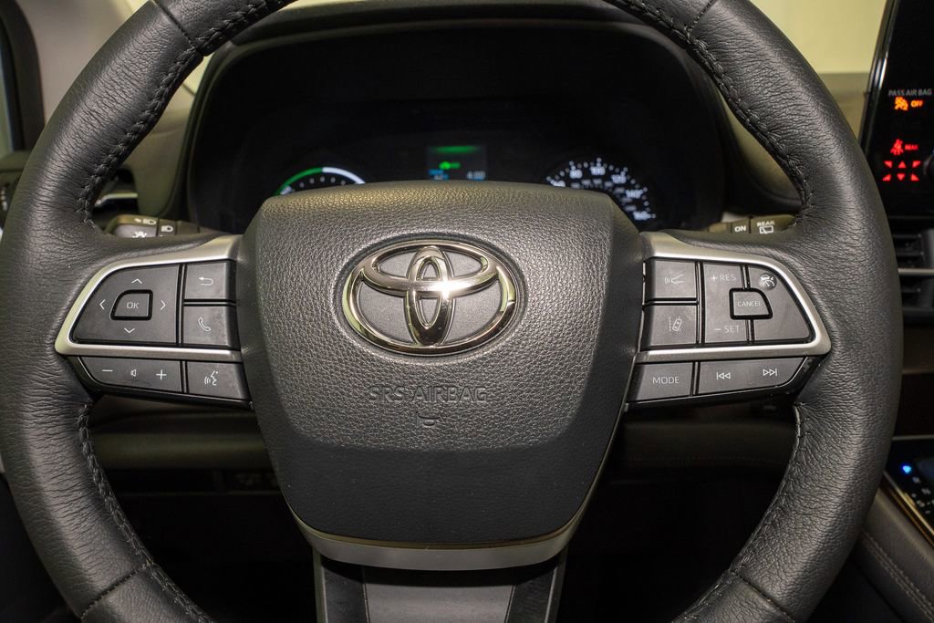 Certified 2023 Toyota Sienna XLE image 20