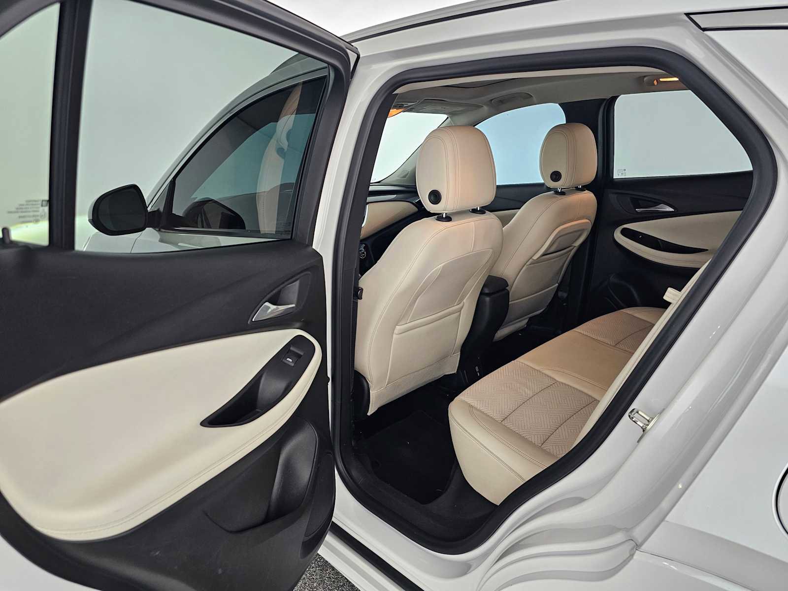 Used 2020 Buick Encore GX Essence w/ Experience Buick Package image 15