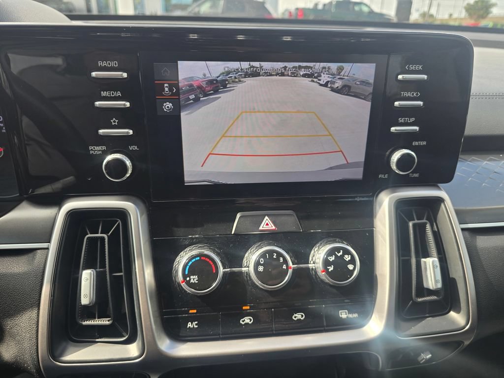 Used 2022 Kia Sorento LX FWD image 23