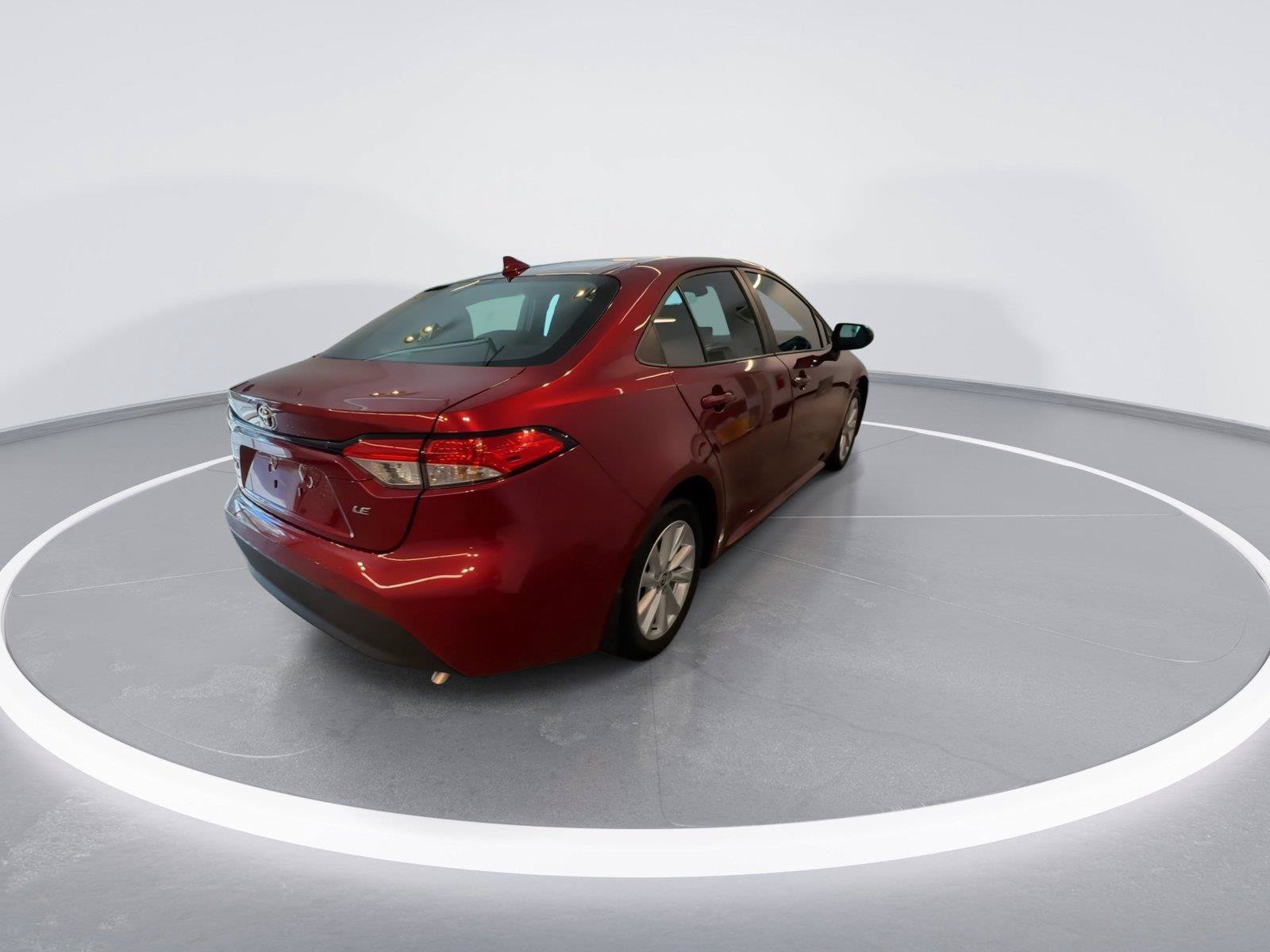 Used 2024 Toyota Corolla LE w/ LE Convenience Package FWD image 7