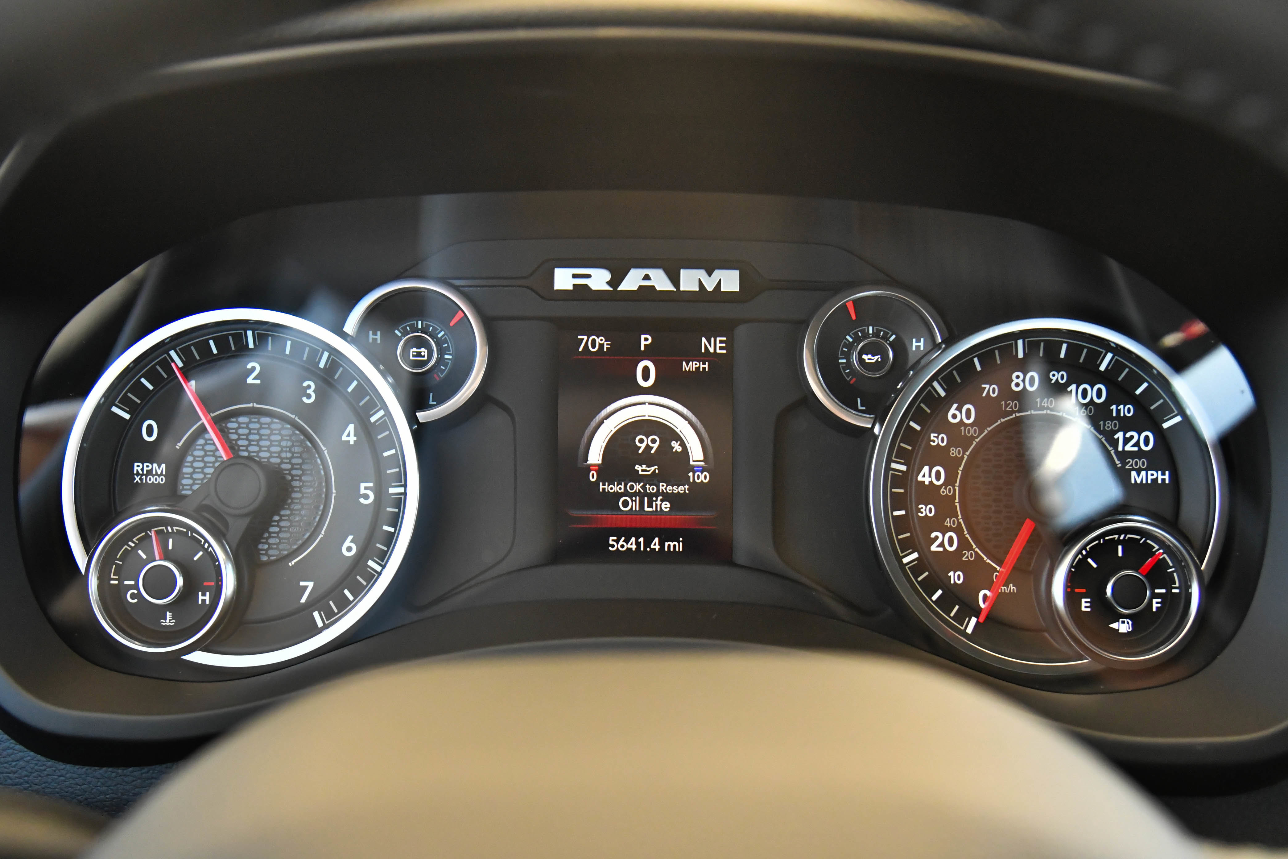 Used 2024 RAM 2500 Big Horn w/ Bed Utility Group image 33
