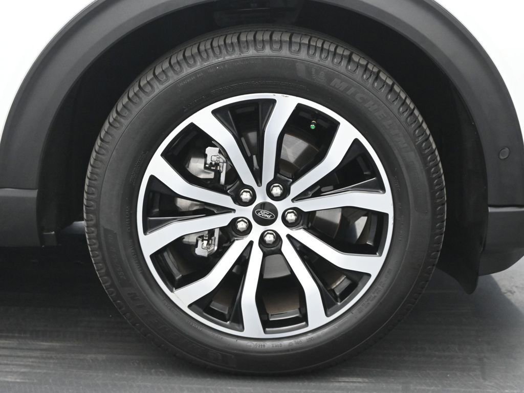 Used 2020 Ford Explorer ST w/ Premium Technology Package image 27