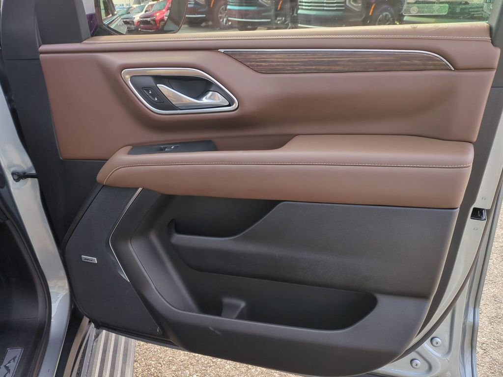 Used 2024 Chevrolet Tahoe High Country w/ Premium Package image 30