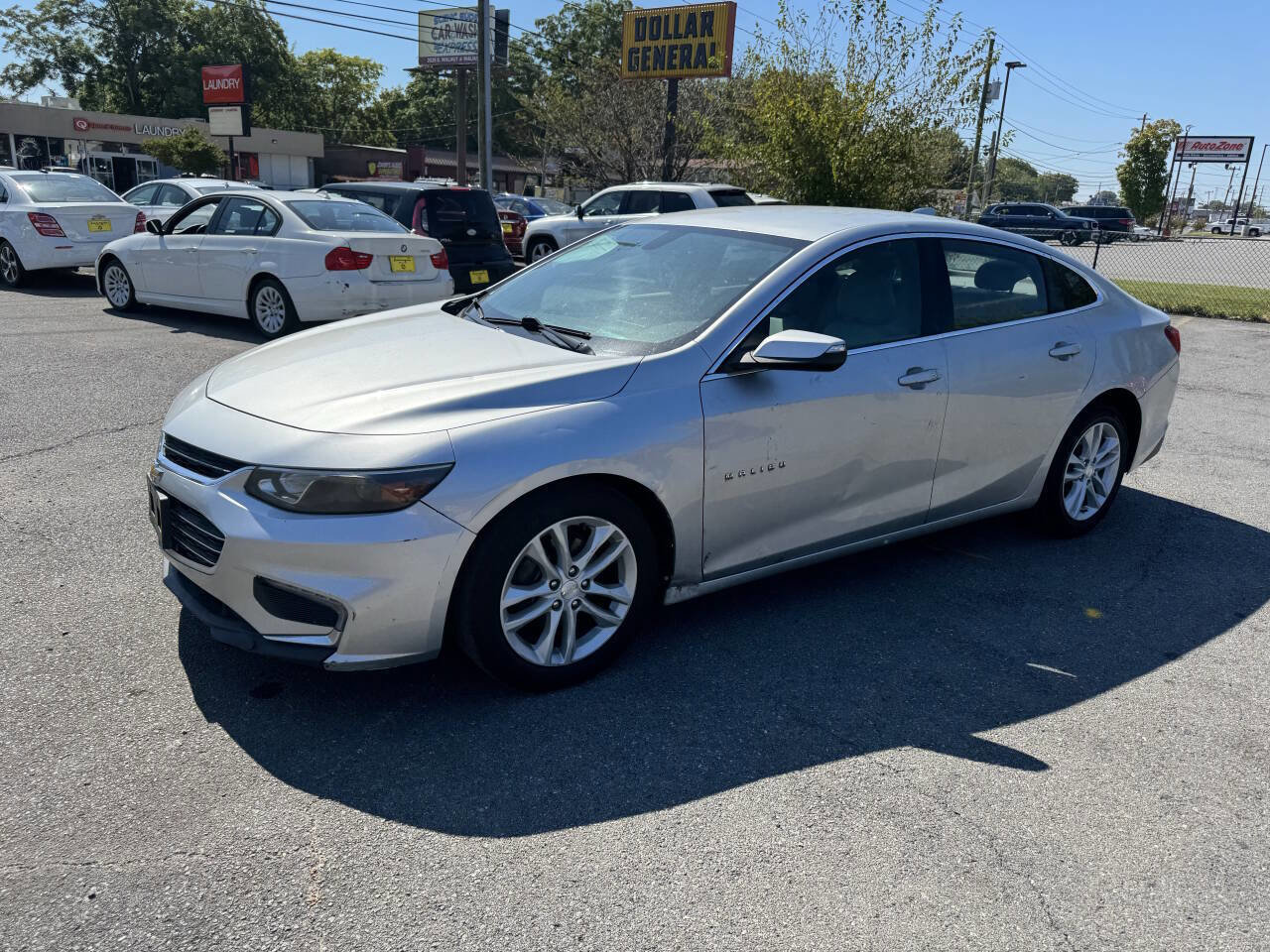 Used 2018 Chevrolet Malibu LT image 2