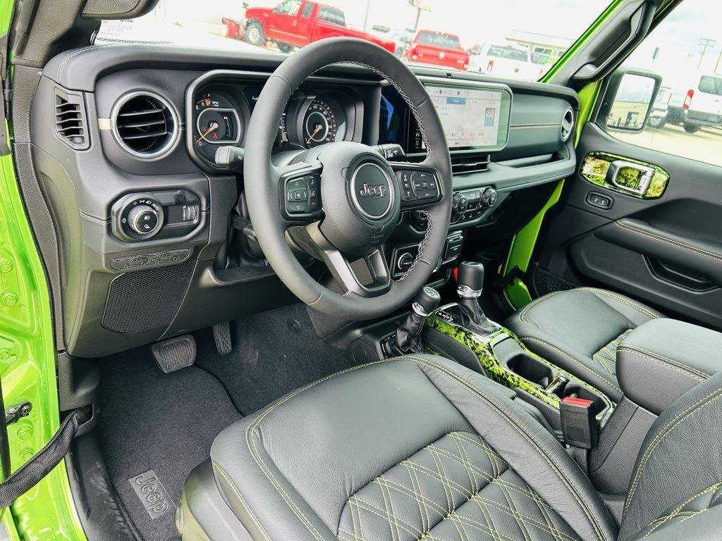 New 2025 Jeep Gladiator Sport w/ Premium Package image 16