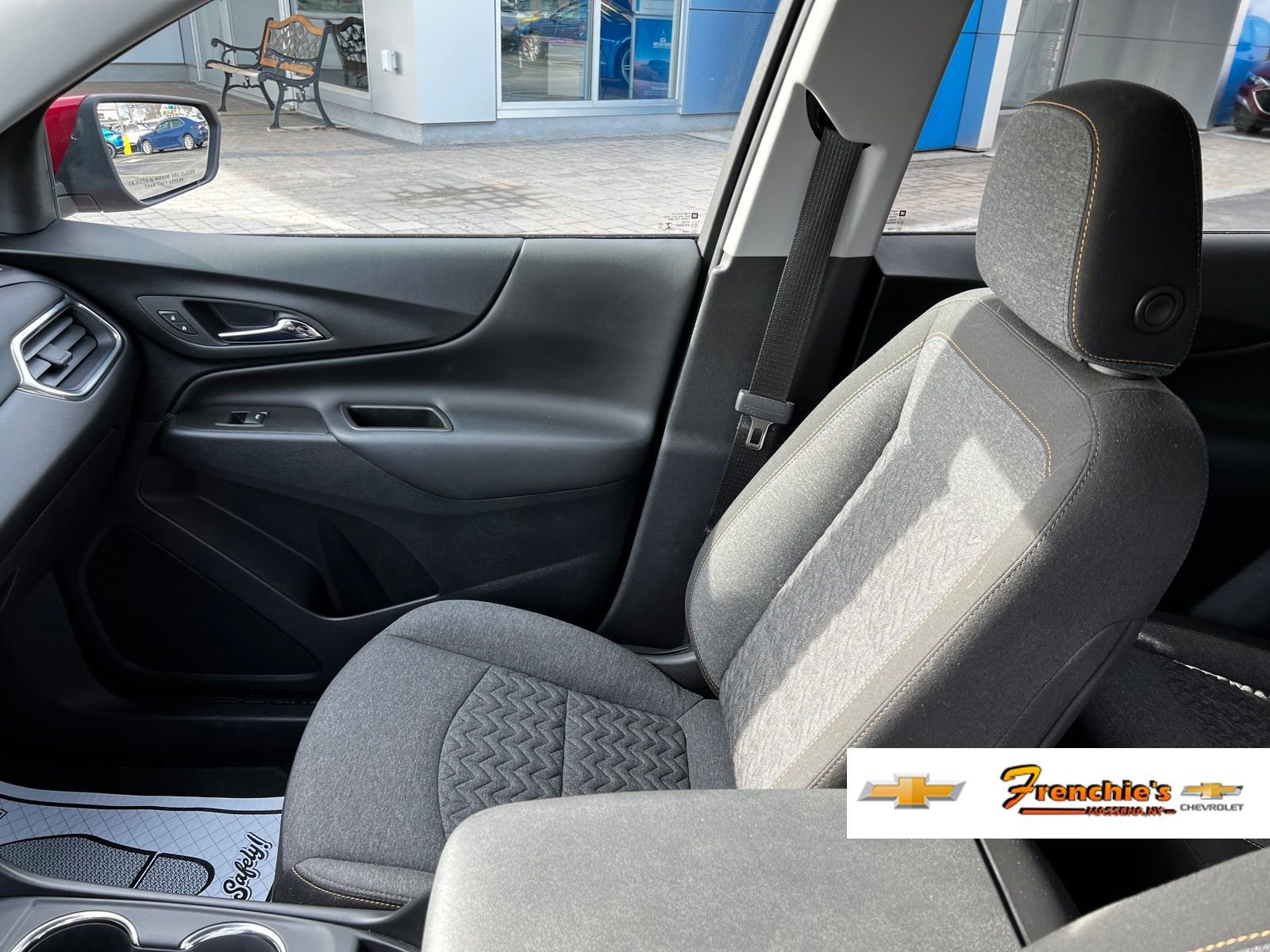 Used 2023 Chevrolet Equinox LT AWD/4WD image 19