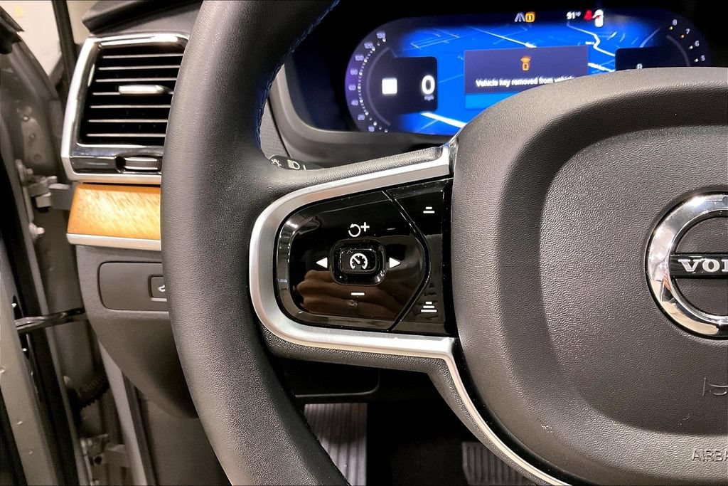 Certified 2023 Volvo XC90 B6 Plus w/ Protection Package Premier AWD/4WD image 11