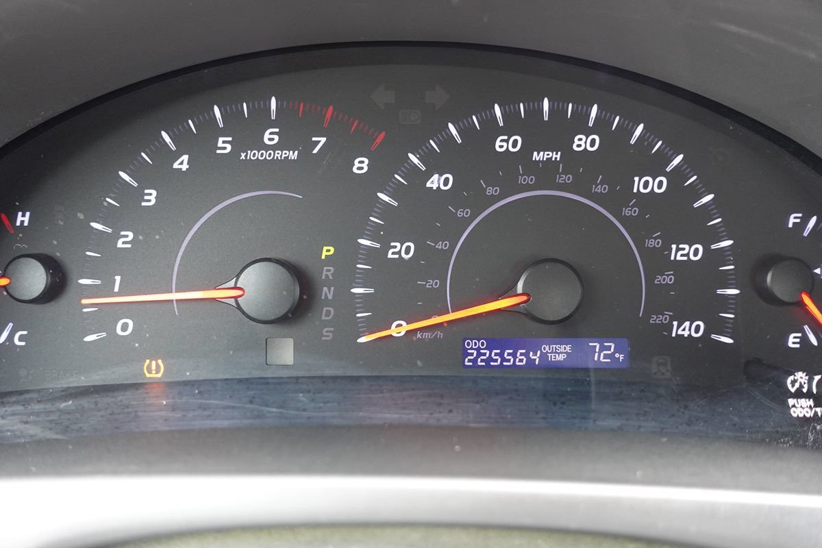 Used 2011 Toyota Camry LE FWD image 35