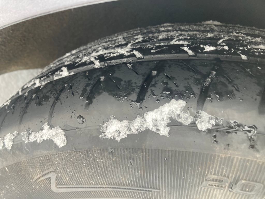 Used 2022 Chevrolet Malibu LS image 32