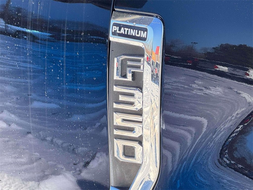 Used 2022 Ford F350 Platinum image 8