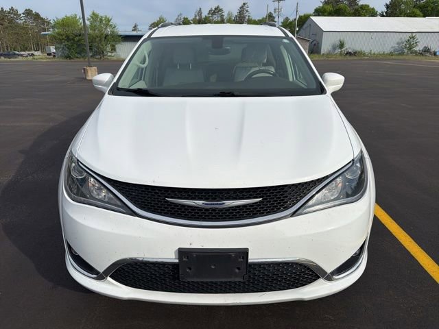 Used 2019 Chrysler Pacifica Touring-L FWD image 8