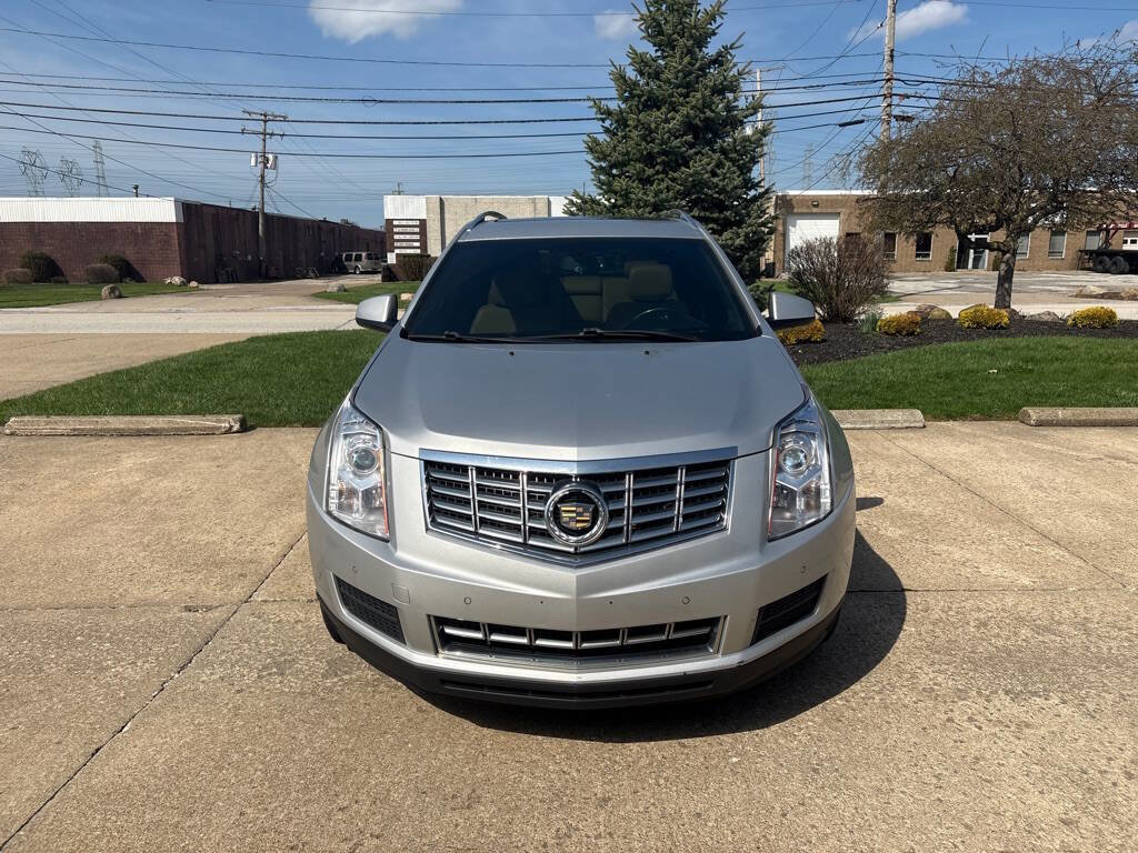Used 2014 Cadillac SRX Luxury AWD/4WD image 2