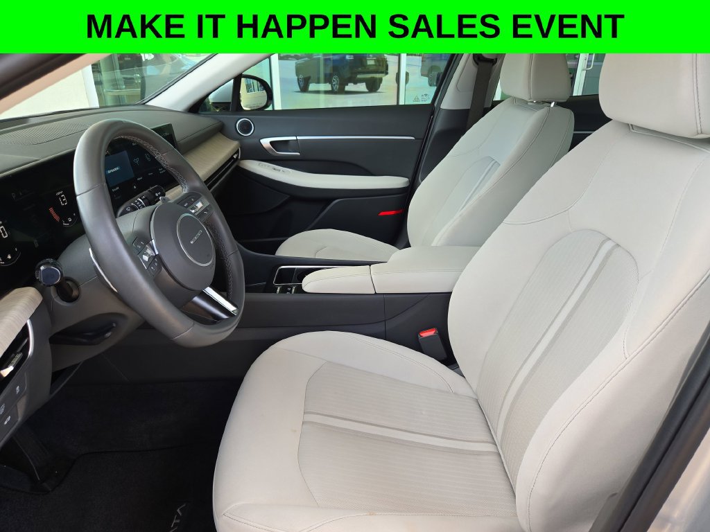 Used 2025 Hyundai Sonata SEL FWD image 9