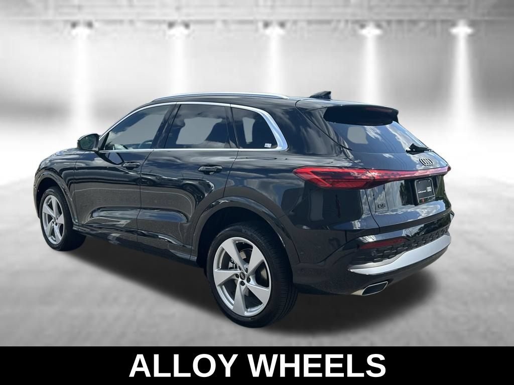 Used 2025 Audi Q5 Premium Plus w/ Premium Plus AWD/4WD image 3