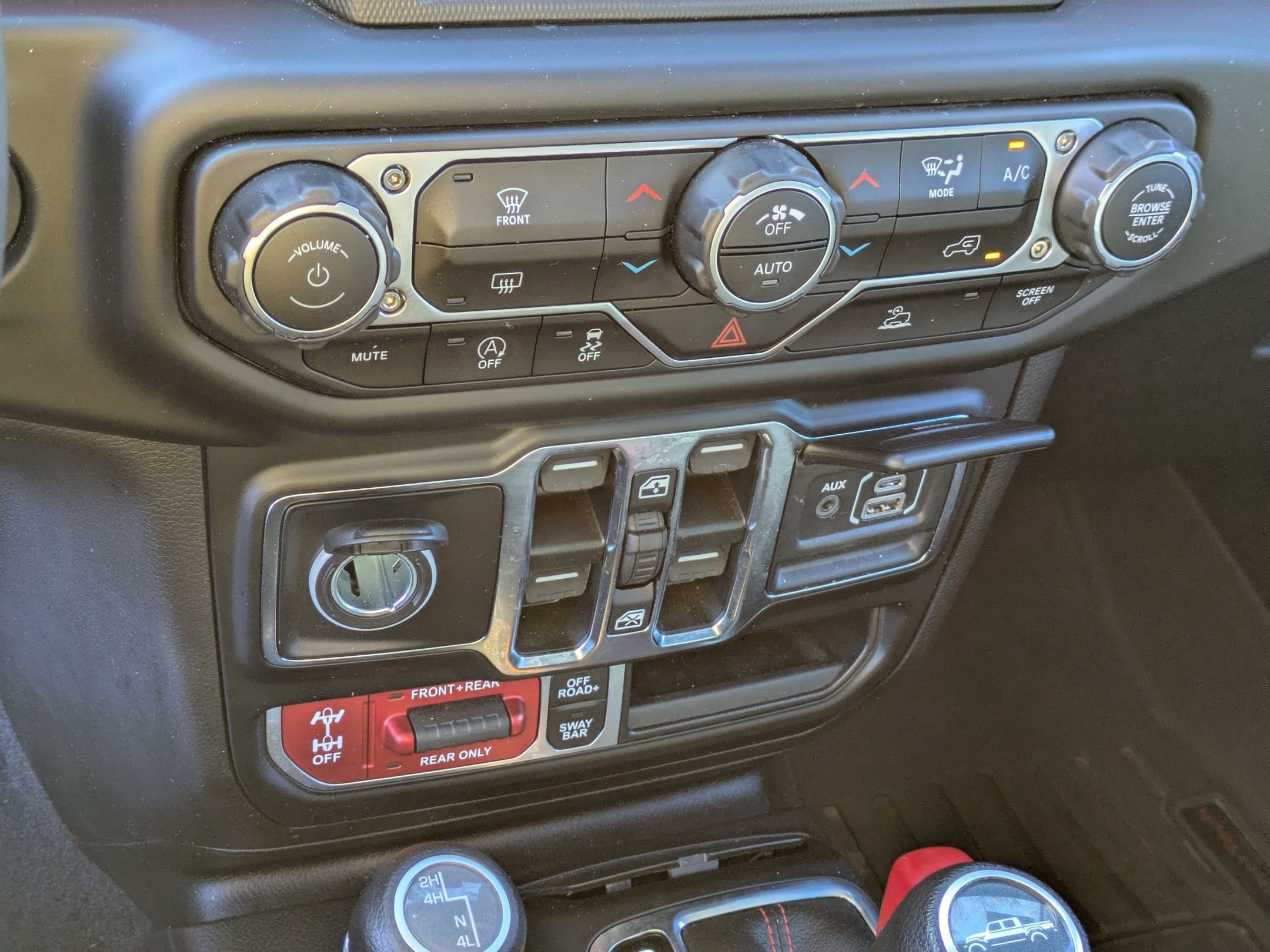 Used 2023 Jeep Gladiator Rubicon w/ Trailer Tow Package image 19