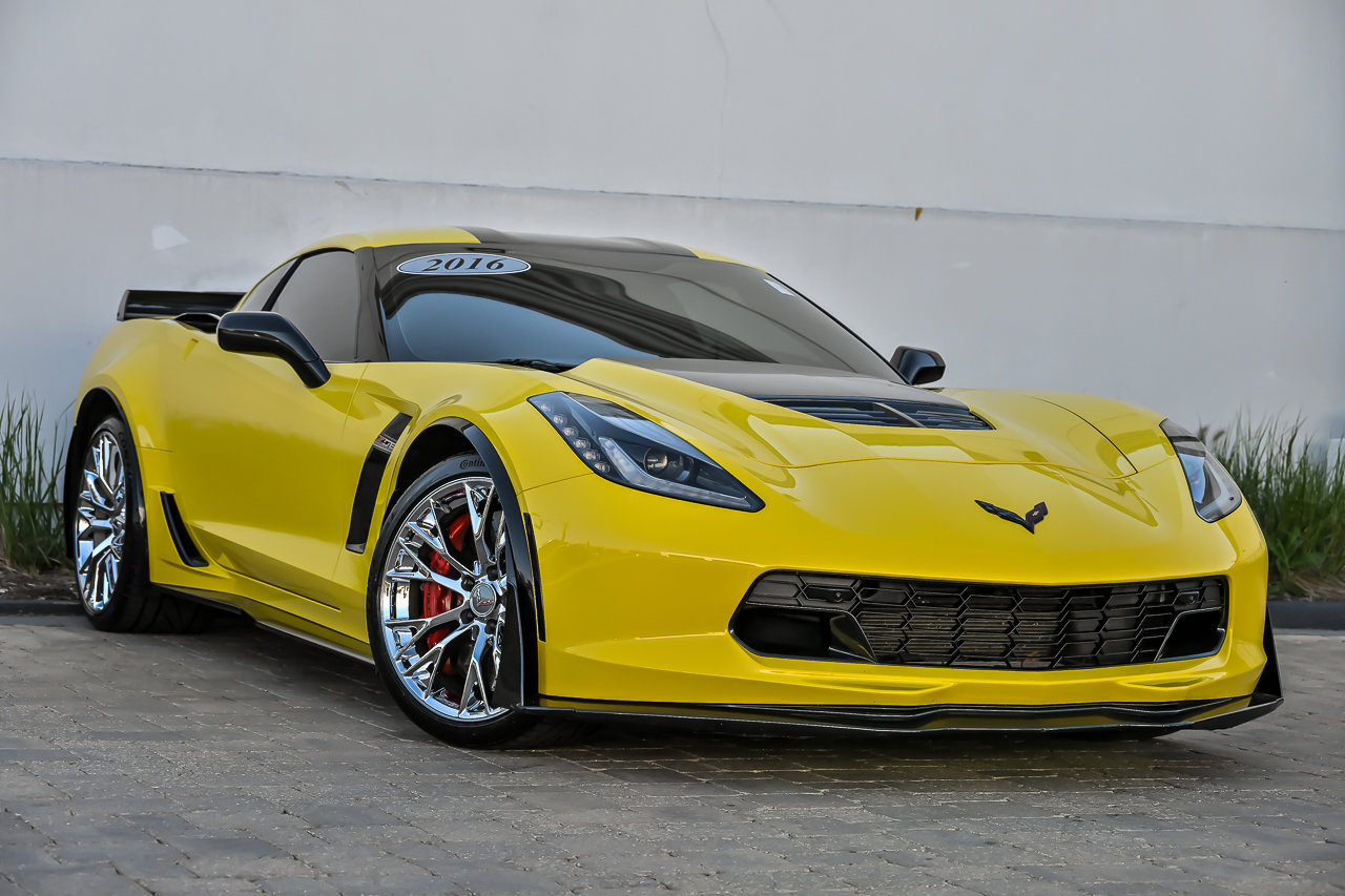 Used 2016 Chevrolet Corvette Z06 w/ 3LZ Preferred Equipment Group RWD image 1