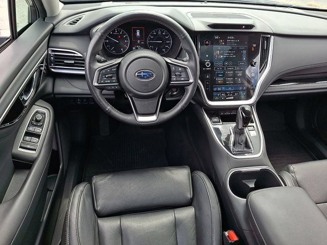 Used 2023 Subaru Outback Touring AWD/4WD image 11