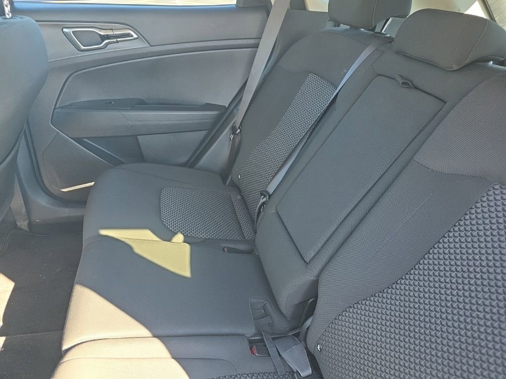 Used 2024 Kia Sportage LX image 18