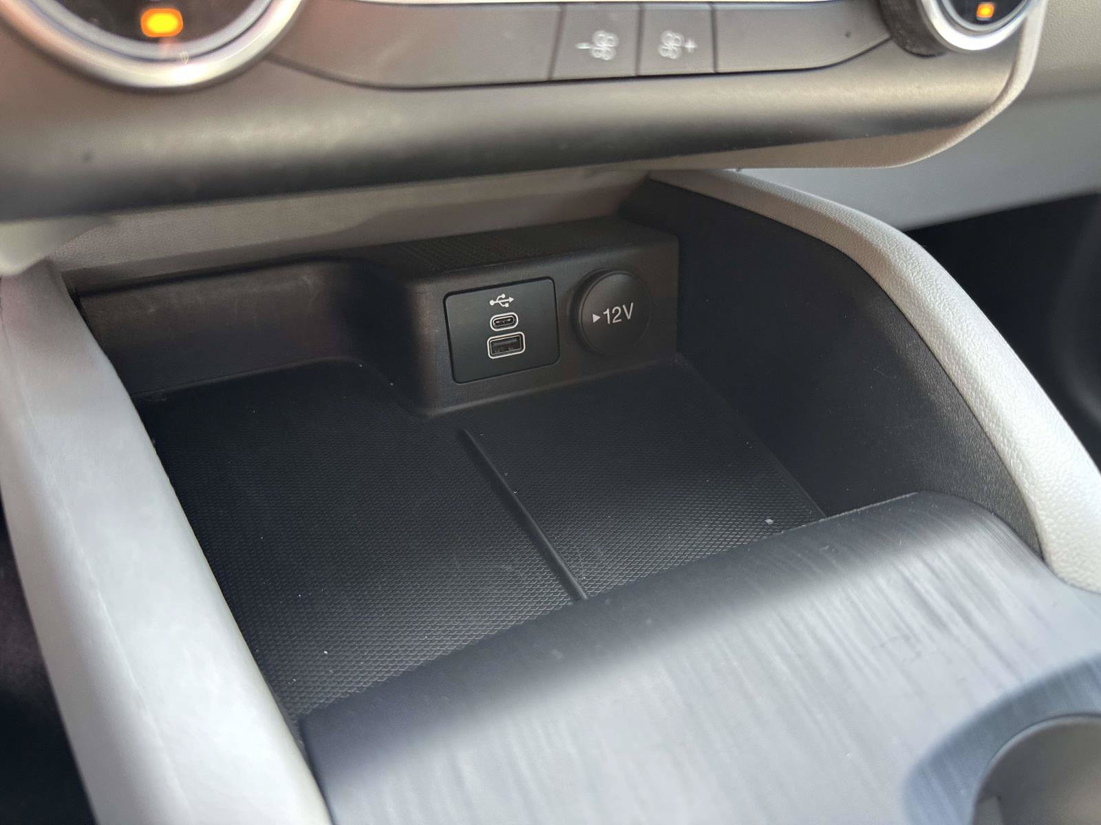 Used 2025 Ford Escape Active AWD/4WD image 23