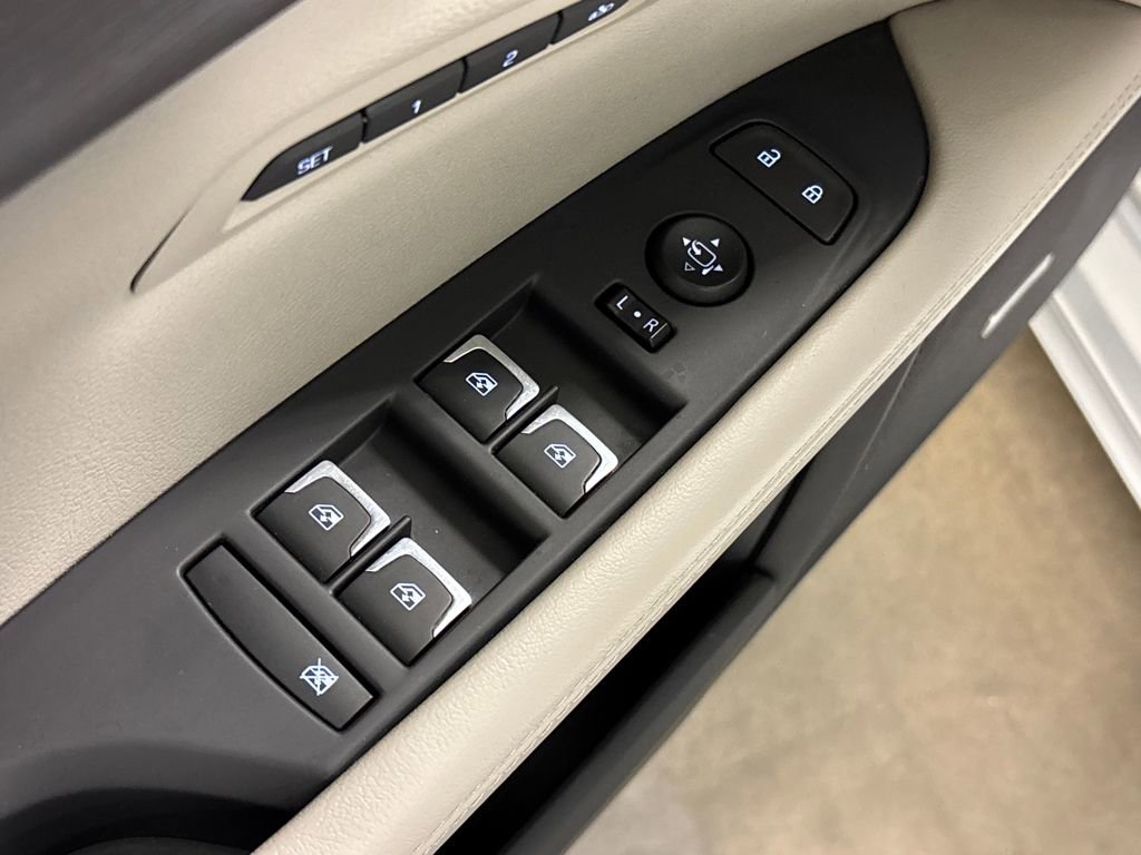 Used 2018 Cadillac CT6 Luxury image 24