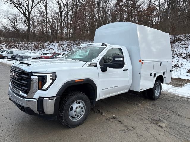 New 2026 GMC Sierra 3500 Pro w/ Convenience Package