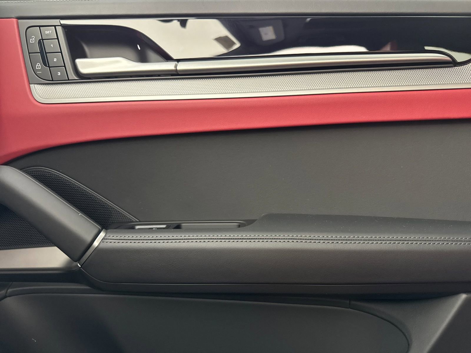 New 2026 Porsche Cayenne S image 20