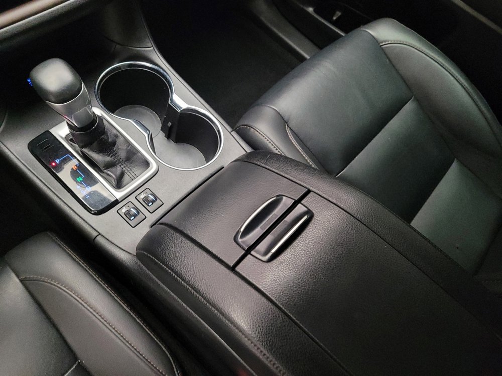 Used 2019 Toyota Highlander XLE image 26