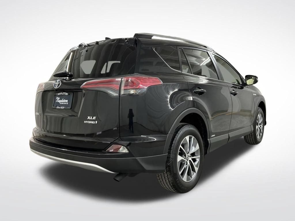 Used 2016 Toyota RAV4 XLE AWD/4WD image 3