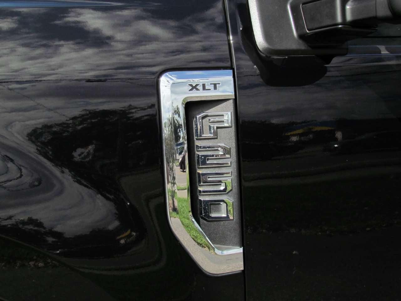 Used 2020 Ford F250 XLT w/ XLT Premium Package image 12