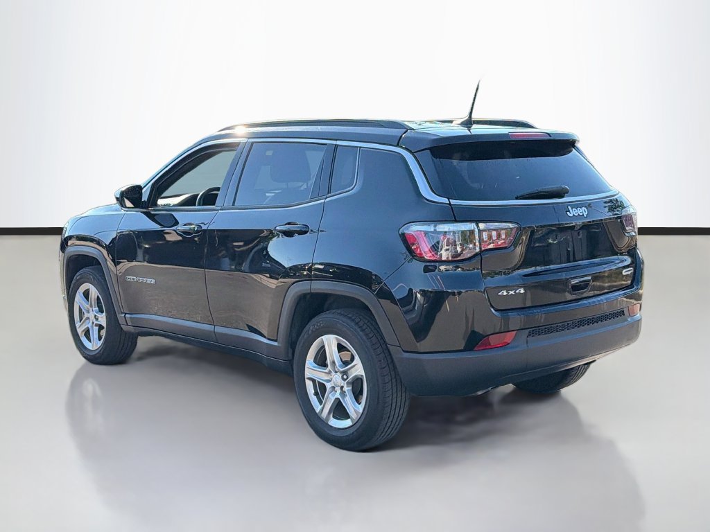 Used 2024 Jeep Compass Latitude AWD/4WD image 7