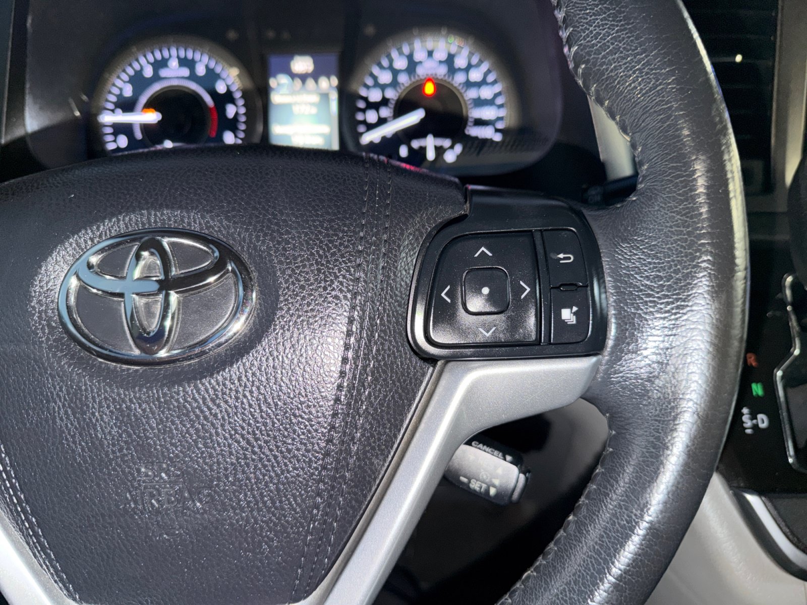Used 2016 Toyota Sienna XLE FWD image 18