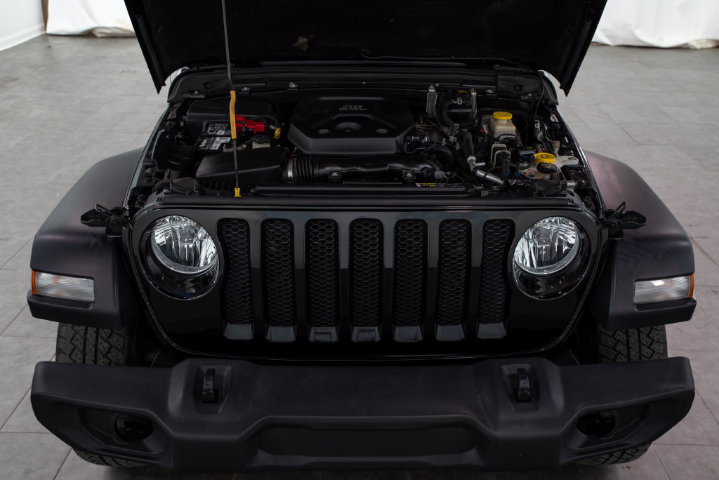 Used 2019 Jeep Wrangler Unlimited Sport S AWD/4WD image 3