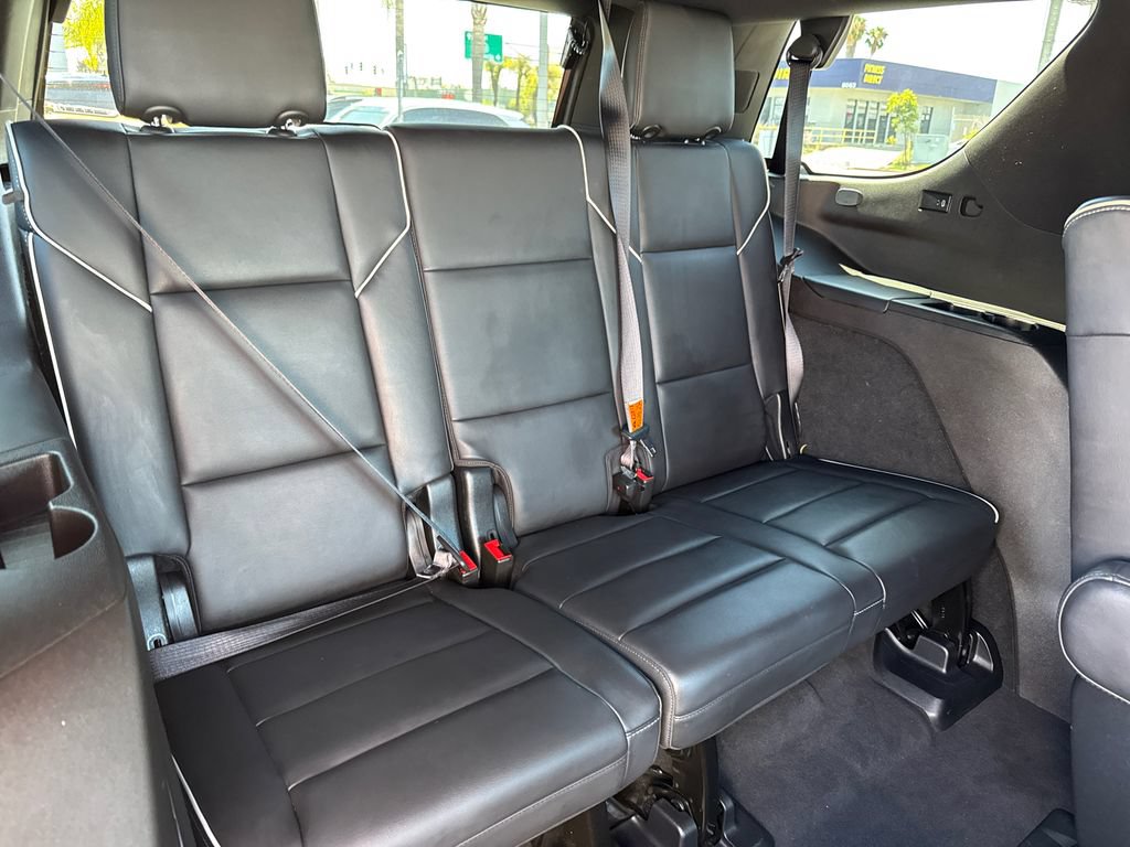 Used 2021 Cadillac Escalade Premium Luxury w/ Performance Package RWD image 19
