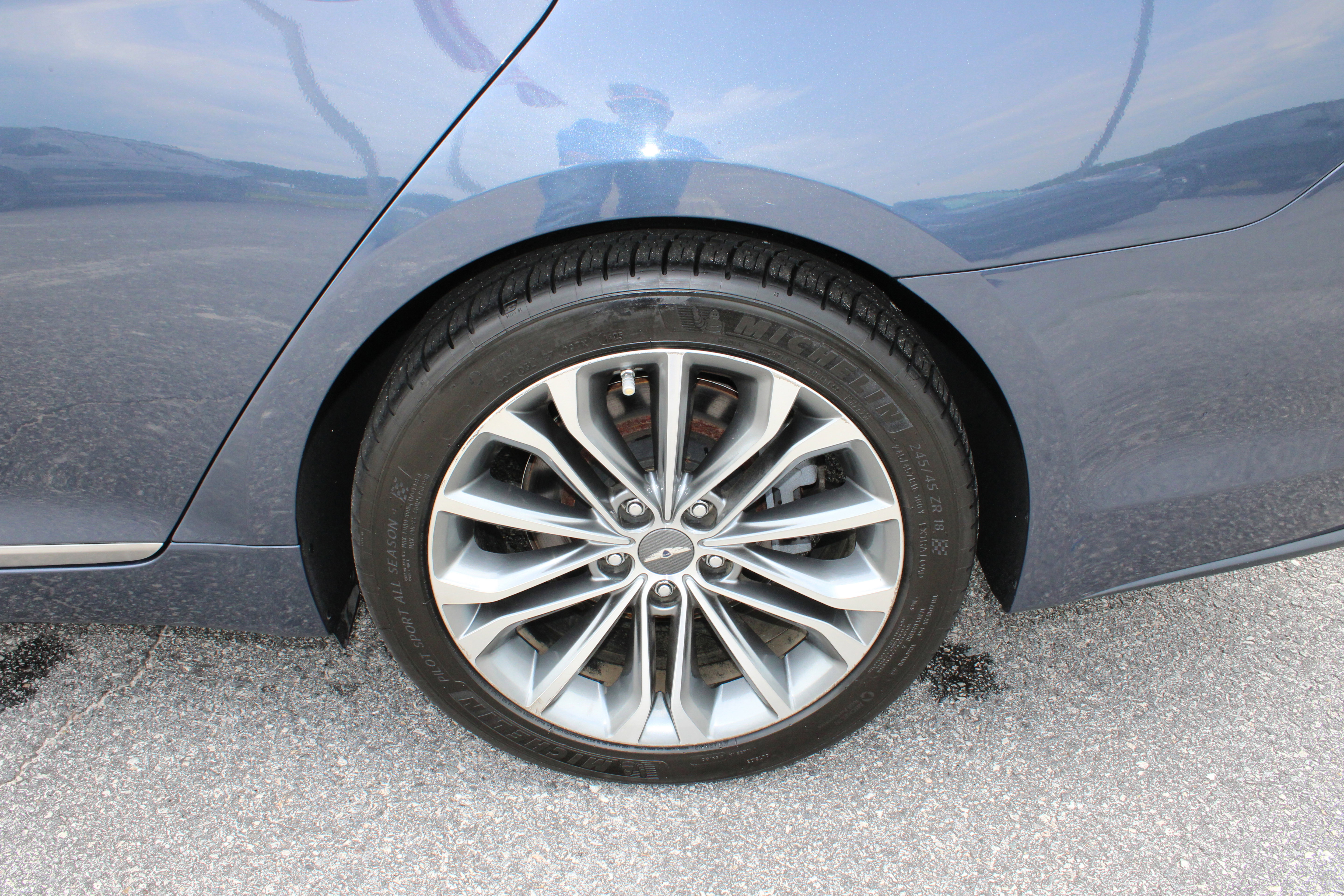 Used 2015 Hyundai Genesis 3.8 w/ Option Group 04 RWD image 11