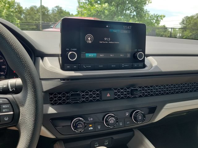 Certified 2025 Honda Accord LX image 18