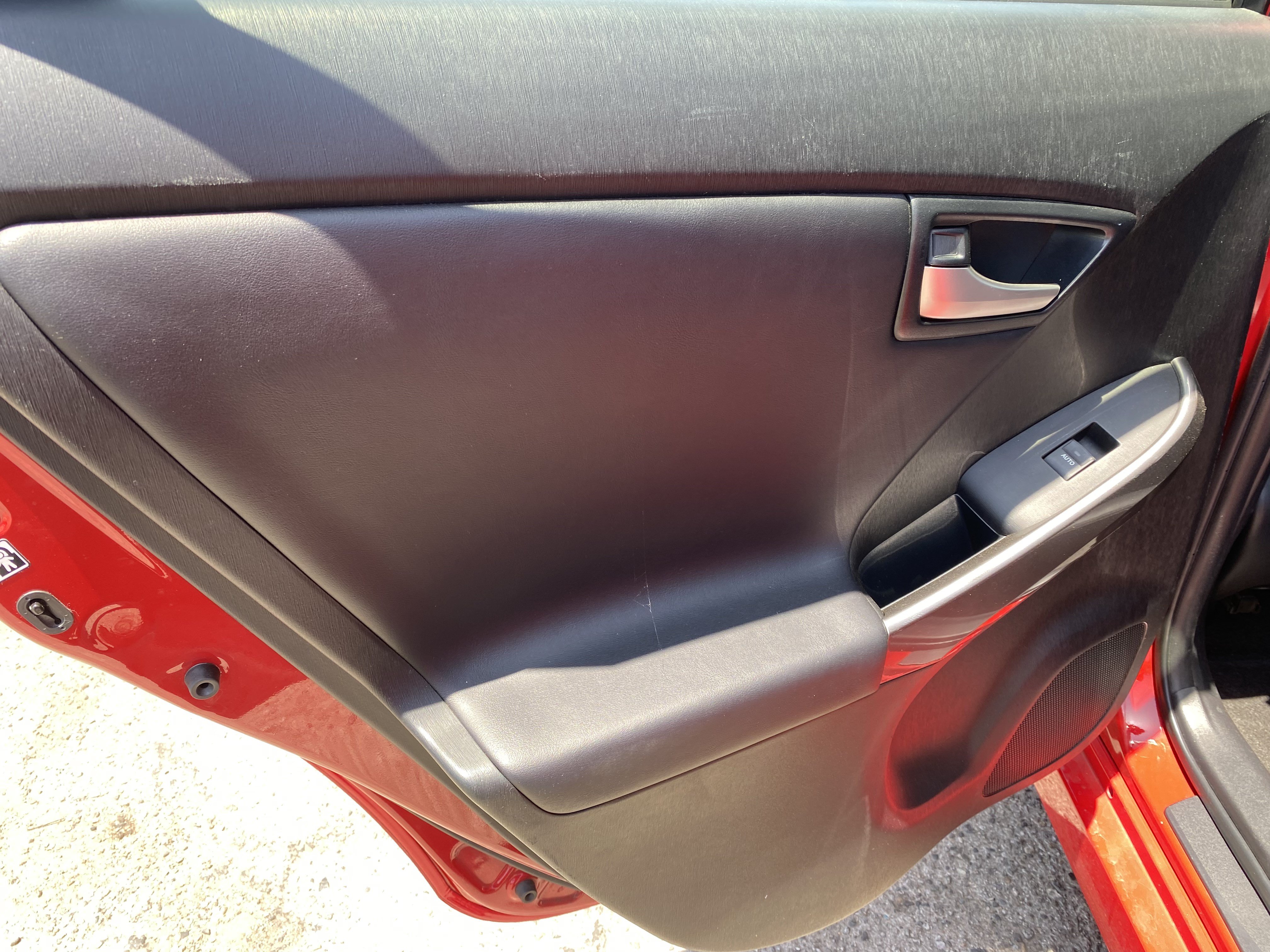 Used 2015 Toyota Prius Persona Series FWD image 14