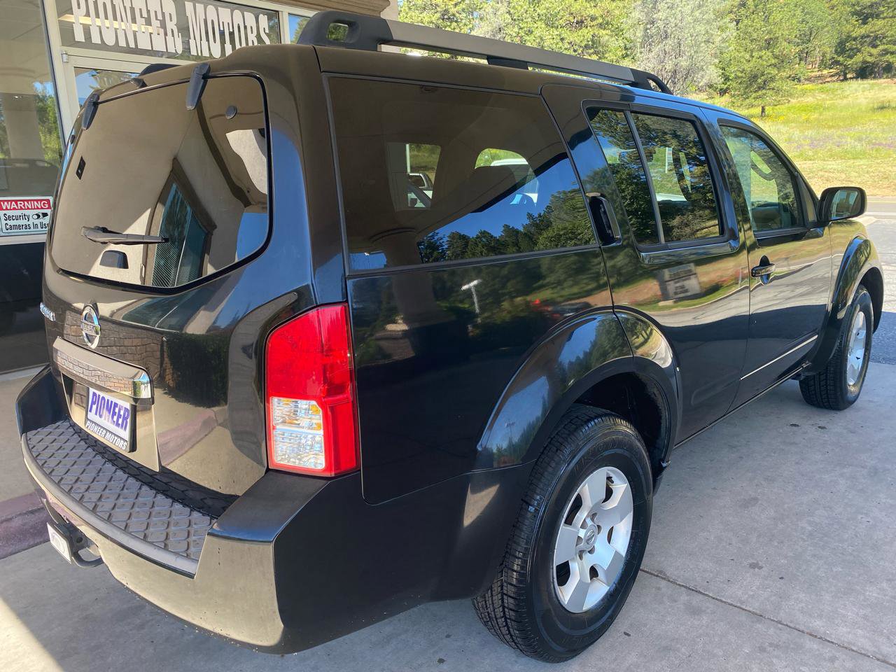 Used 2009 Nissan Pathfinder S RWD image 34