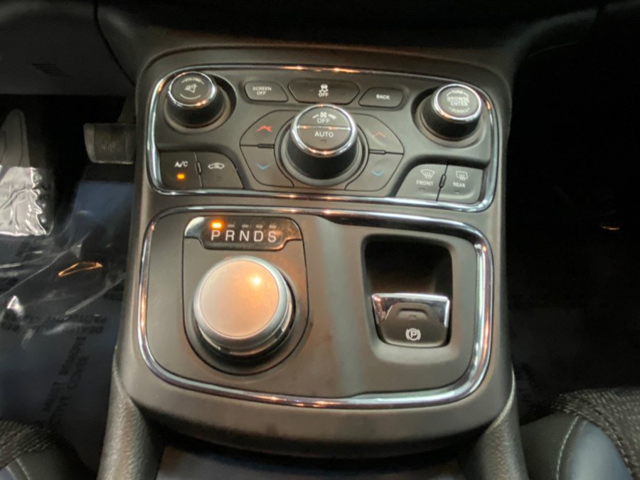 Used 2016 Chrysler 200 S w/ Comfort Group image 24