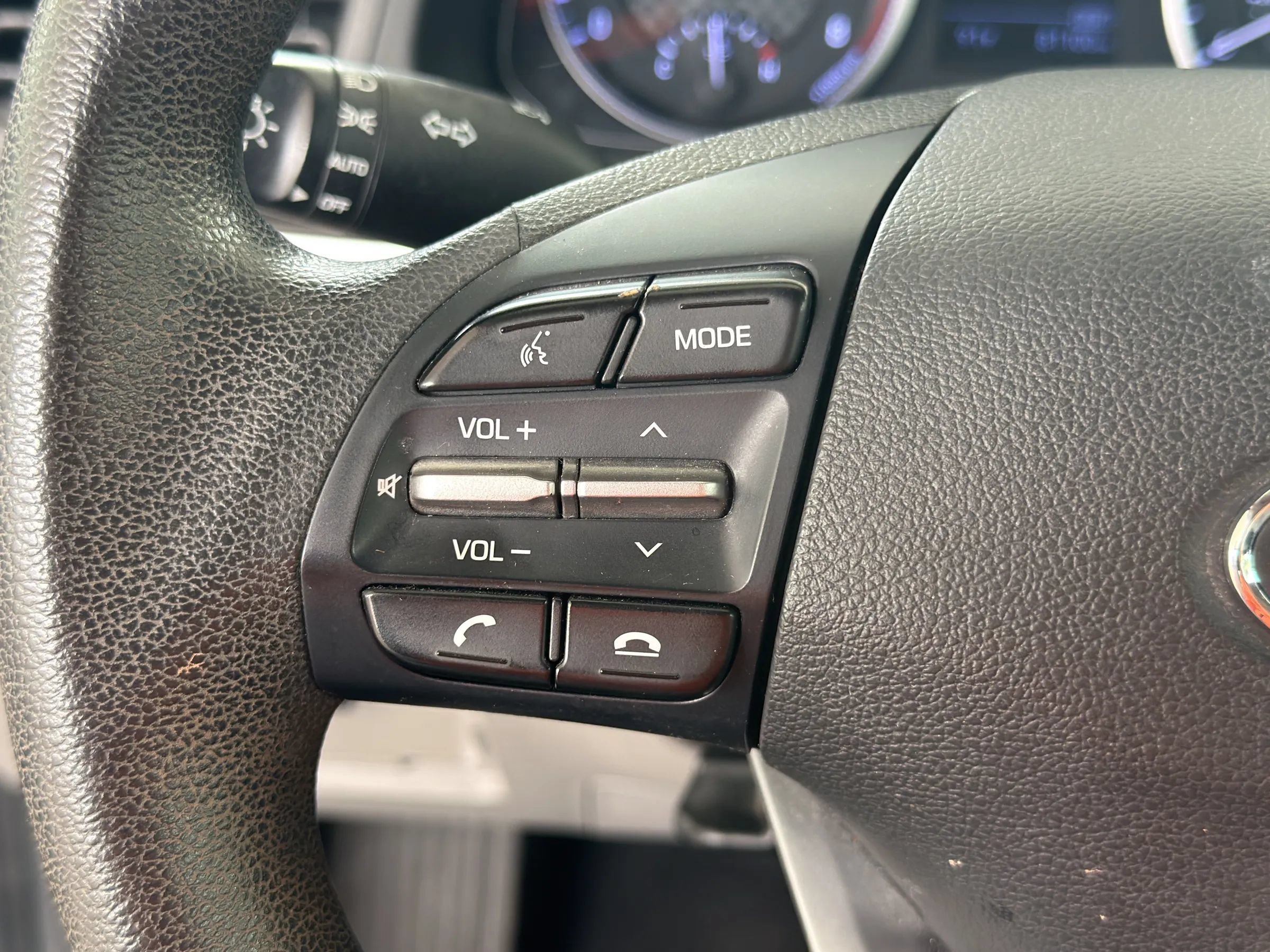 Used 2020 Hyundai Elantra SEL FWD image 26