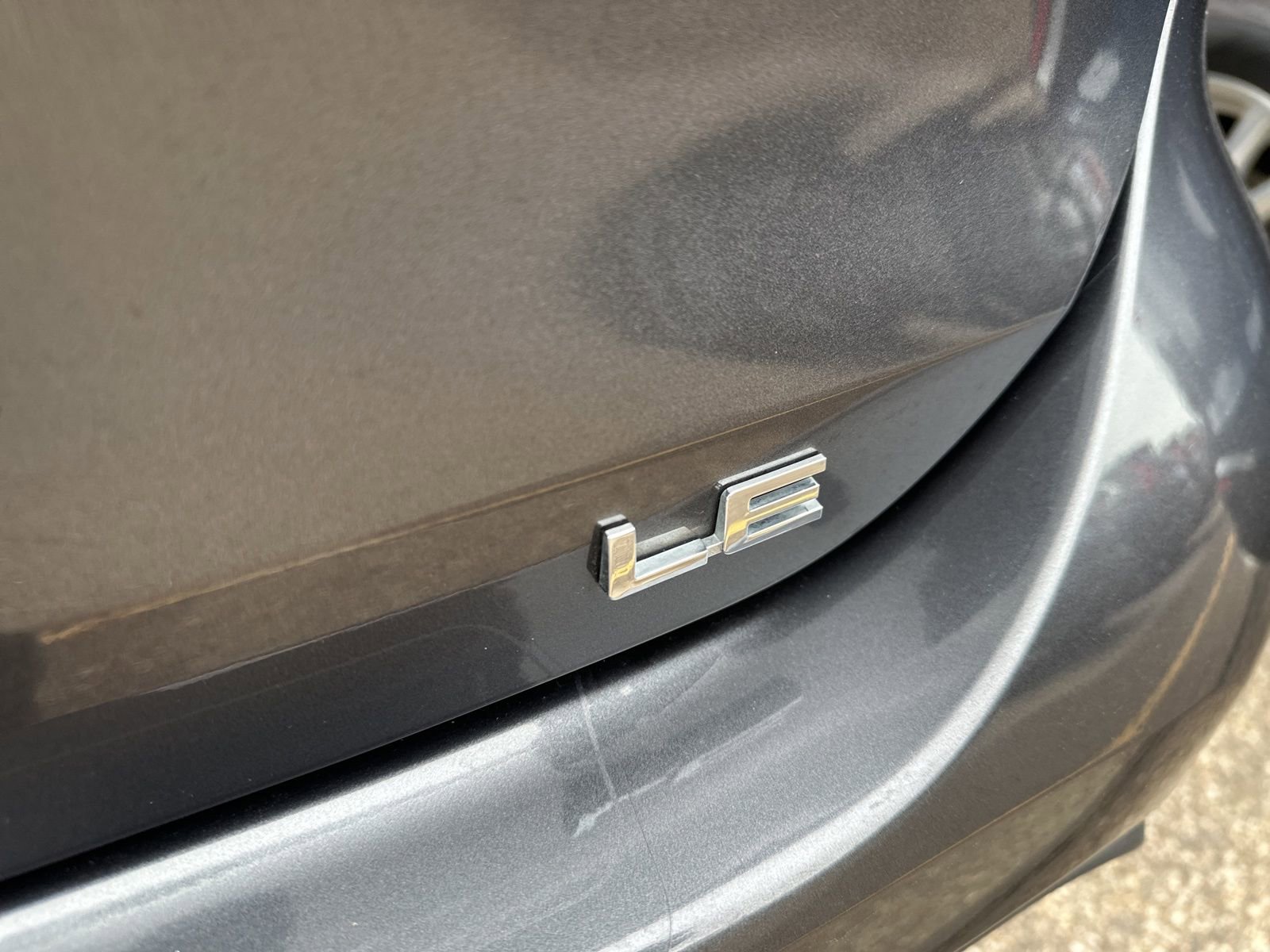 Used 2021 Toyota Highlander LE image 5